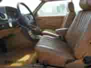 1985 Mercedes-Benz 300 z VIN WDBAB53A2FA239194, wystawiony jako Copart lot #59766025 z przebiegiem 178 214 mil mil oraz Czysty tytuł • Clean title. Historia ofert i sprzedaży dostępna na DreamBid. Obrazek 7.