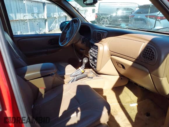 2002 Chevrolet TrailBlazer LS с VIN 1GNDT13S022270744, выставлен на аукционе IAAI как лот 41633796 с пробегом 133 076 миль миль и . История ставок и продаж доступна на DreamBid. Изображение 5.