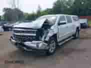 2017 Chevrolet Silverado 1500 LTZ z VIN 3GCUKSECXHG271682, wystawiony jako IAAI lot #42883455 z przebiegiem 82 572 mil mil oraz . Historia ofert i sprzedaży dostępna na DreamBid. Obrazek 17.