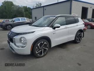 2024 Mitsubishi Outlander SEL with VIN JA4T5WA94RZ065693, listed as a Copart auction lot 64844005 with 3,516 mi miles and Salvage title. Bid and sale history available at DreamBid. Image 1.