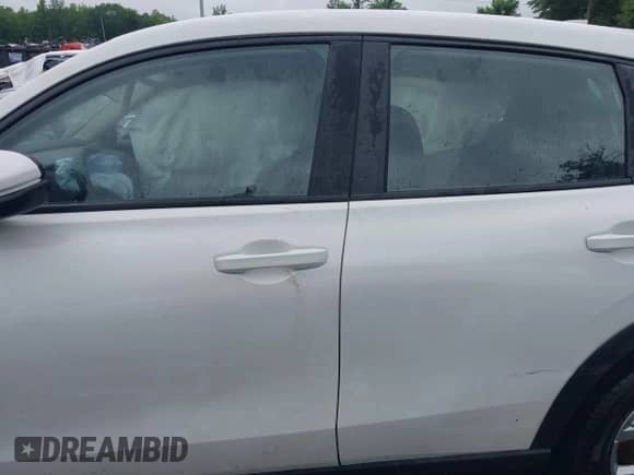 2025 Honda HR-V LX z VIN 3CZRZ2H33SM771294, wystawiony jako IAAI lot #42701658 z przebiegiem 13 288 mil mil oraz . Historia ofert i sprzedaży dostępna na DreamBid. Obrazek 14.