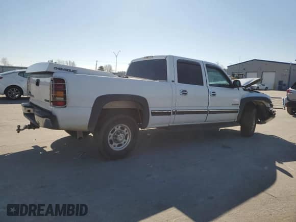 2002 Chevrolet Silverado 1500HD LS z VIN 1GCGC13UX2F125386, wystawiony jako Copart lot #46446885 z przebiegiem Nie podano mil oraz Szkoda całkowita • Salvage title. Historia ofert i sprzedaży dostępna na DreamBid. Obrazek 3.