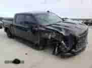 2024 Chevrolet Silverado 1500 Custom Trail Boss z VIN 3GCPDCEK8RG398601, wystawiony jako Copart lot #88468505 z przebiegiem 933 mil mil oraz Szkoda całkowita • Salvage title. Historia ofert i sprzedaży dostępna na DreamBid. Obrazek 4.