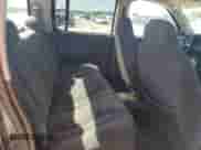 2004 Dodge Dakota Sport с VIN 1D7HL38KX4S570301, выставлен на аукционе Copart как лот 48212515 с пробегом 245 759 миль миль и Списание • Salvage title. История ставок и продаж доступна на DreamBid. Изображение 10.