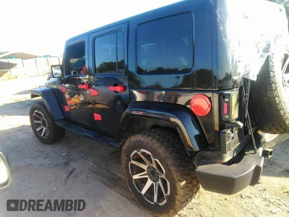 2010 Jeep Wrangler с VIN 1J4HB5H19AL106996, выставлен на аукционе IAAI как лот 42781501 с пробегом 158 497 миль миль и . История ставок и продаж доступна на DreamBid. Изображение 3.