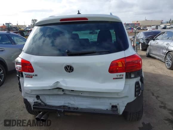 2017 Volkswagen Tiguan Sport с VIN WVGUV7AX8HW509698, выставлен на аукционе IAAI как лот 41705583 с пробегом 41 916 миль миль и . История ставок и продаж доступна на DreamBid. Изображение 17.