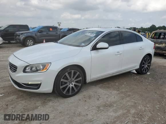 2017 Volvo S60 Inscription z VIN LYV402HK0HB149672, wystawiony jako Copart lot #61354575 z przebiegiem 134 383 mil mil oraz Czysty tytuł • Clean title. Historia ofert i sprzedaży dostępna na DreamBid. Obrazek 1.