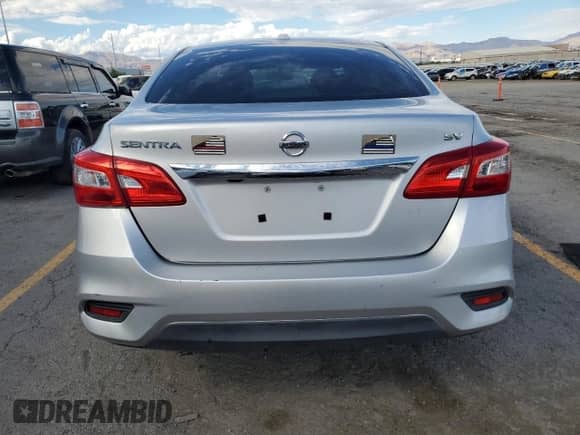 2019 Nissan Sentra SR с VIN 3N1AB7AP7KY435550, выставлен на аукционе Copart как лот 81124445 с пробегом 131 242 миль миль и Списание • Salvage title. История ставок и продаж доступна на DreamBid. Изображение 6.