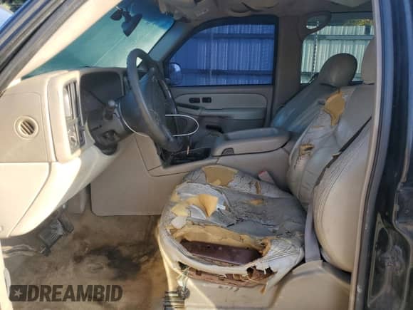 2003 Chevrolet Tahoe LT with VIN 1GNEC13Z93J171106, listed as a Copart auction lot 80452125 with 330,805 mi miles and Salvage title. Bid and sale history available at DreamBid. Image 7.