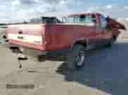 1989 GMC Sierra 1500 z VIN 1GTDC14K5KE501207, wystawiony jako Copart lot #82004945 z przebiegiem 59 412 mil mil oraz Szkoda całkowita • Salvage title. Historia ofert i sprzedaży dostępna na DreamBid. Obrazek 3.