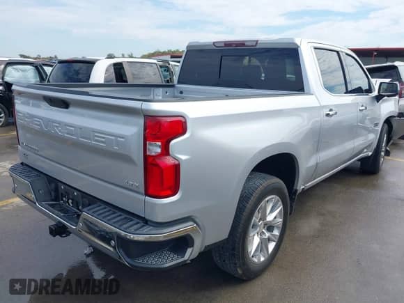 2019 Chevrolet Silverado 1500 LTZ with VIN 3GCPWEED3KG176366, listed as a IAAI auction lot 43404568 with 43,699 mi miles and . Bid and sale history available at DreamBid. Image 4.