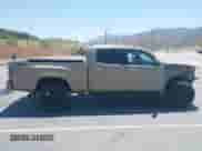 2020 Toyota Tacoma SR5 z VIN 3TMBZ5DN9LM025403, wystawiony jako IAAI lot #42654685 z przebiegiem 154 392 mil mil oraz . Historia ofert i sprzedaży dostępna na DreamBid. Obrazek 14.