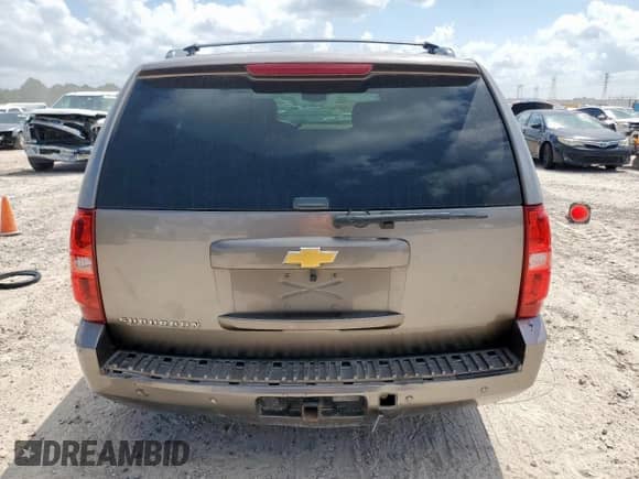 2013 Chevrolet Suburban LT with VIN 1GNSCJE01DR330091, listed as a Copart auction lot 70826395 with 187,683 mi miles and Salvage title. Bid and sale history available at DreamBid. Image 6.