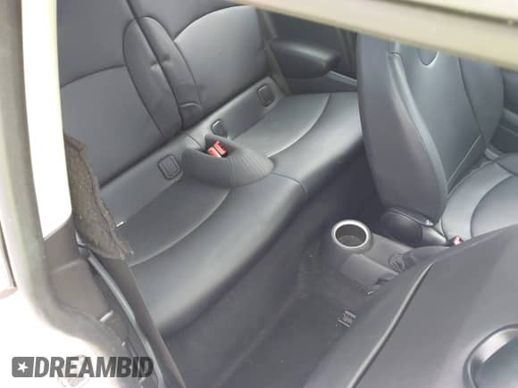 2012 MINI Hardtop с VIN WMWSU3C57CT255749, выставлен на аукционе IAAI как лот 43342110 с пробегом 99 460 миль миль и . История ставок и продаж доступна на DreamBid. Изображение 8.