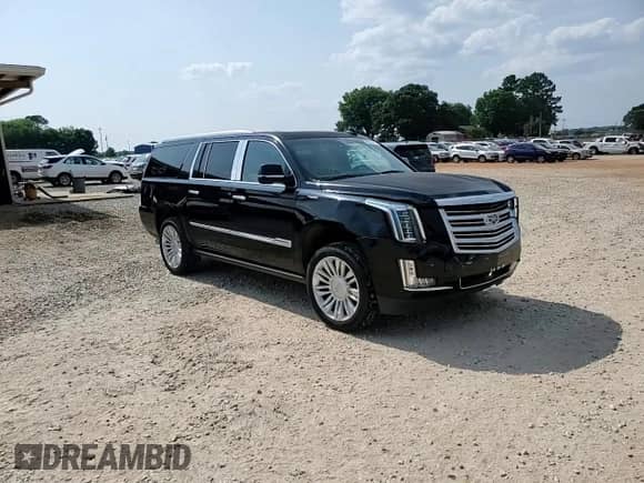2016 Cadillac Escalade ESV Platinum z VIN 1GYS4KKJXGR476500, wystawiony jako Copart lot #59027615 z przebiegiem 178 012 mil mil oraz Szkoda całkowita • Salvage title. Historia ofert i sprzedaży dostępna na DreamBid. Obrazek 14.