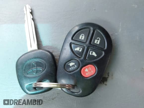 2010 Toyota Sienna XLE с VIN 5TDDK4CCXAS031831, выставлен на аукционе IAAI как лот 42203641 с пробегом 168 384 миль миль и . История ставок и продаж доступна на DreamBid. Изображение 11.