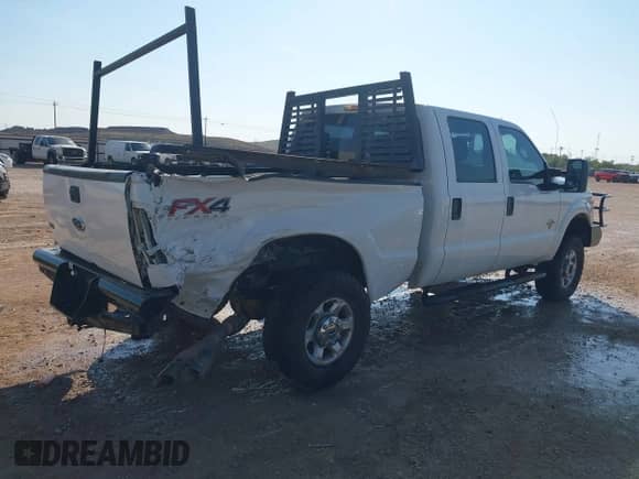 2014 Ford F-250 XL z VIN 1FT7W2BT7EEA64580, wystawiony jako IAAI lot #43235610 z przebiegiem 240 085 mil mil oraz . Historia ofert i sprzedaży dostępna na DreamBid. Obrazek 4.