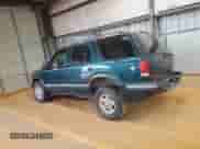 1997 Chevrolet Blazer LS with VIN 1GNDT13W3V2227216, listed as a Copart auction lot 80871195 with 152,294 mi miles and Salvage title. Bid and sale history available at DreamBid. Image 2.