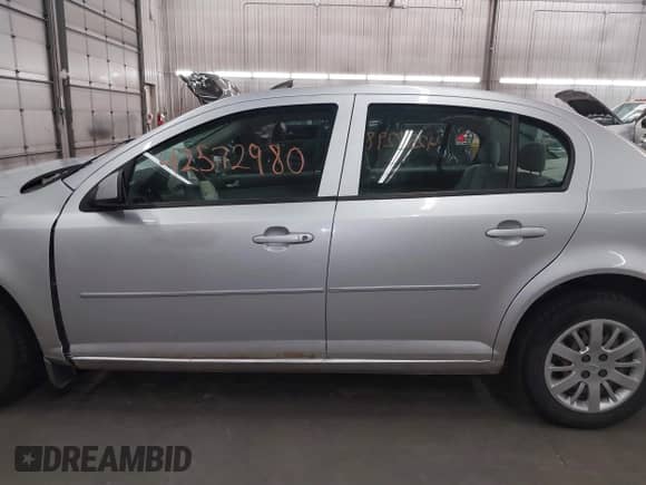 2010 Chevrolet Cobalt 1LT with VIN 1G1AD5F52A7183234, listed as a IAAI auction lot 42572980 with Not provided miles and . Bid and sale history available at DreamBid. Image 15.