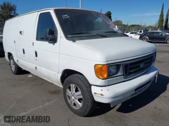 2006 Ford Econoline Cargo z VIN 1FTRE14W46HA46504, wystawiony jako IAAI lot #41381776 z przebiegiem 251 238 mil mil oraz . Historia ofert i sprzedaży dostępna na DreamBid. Obrazek 1.