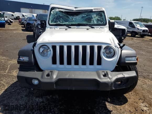 2022 Jeep Wrangler Unlimited Sport S with VIN 1C4HJXDG6NW195431, listed as a Copart auction lot 65503225 with 7,588 mi miles and Salvage title. Bid and sale history available at DreamBid. Image 5.