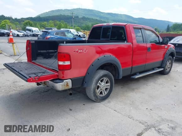 2007 Ford F-150 XLT with VIN 1FTPX14VX7FB31000, listed as a IAAI auction lot 42425237 with 149,152 mi miles and . Bid and sale history available at DreamBid. Image 4.