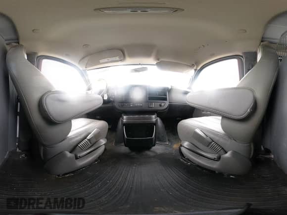 2018 Chevrolet Express Cargo with VIN 1GCWGAFP1J1343797, listed as a IAAI auction lot 42868599 with 317,176 mi miles and . Bid and sale history available at DreamBid. Image 18.