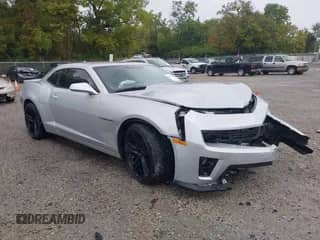 2015 Chevrolet Camaro LT z VIN 2G1FD1E3XF9252076, wystawiony jako IAAI lot #43275053 z przebiegiem 108 276 mil mil oraz . Historia ofert i sprzedaży dostępna na DreamBid. Obrazek 1.