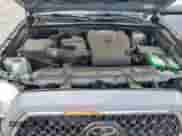 2019 Toyota Tacoma TRD Off Road z VIN 3TMCZ5AN7KM210332, wystawiony jako Copart lot #81743135 z przebiegiem 90 681 mil mil oraz Szkoda całkowita • Salvage title. Historia ofert i sprzedaży dostępna na DreamBid. Obrazek 11.