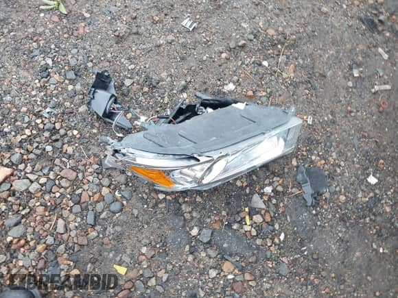 2016 Ram 1500 Limited z VIN 1C6RR7WM4GS125993, wystawiony jako IAAI lot #41394198 z przebiegiem 113 681 mil mil oraz . Historia ofert i sprzedaży dostępna na DreamBid. Obrazek 12.