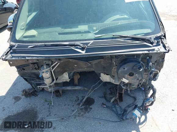 2007 Chevrolet Tahoe LTZ z VIN 1GNFK13077R331449, wystawiony jako IAAI lot #42848077 z przebiegiem Nie podano mil oraz . Historia ofert i sprzedaży dostępna na DreamBid. Obrazek 10.