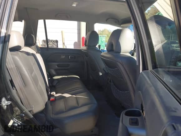 2006 Honda Pilot EX with VIN 5FNYF28466B014354, listed as a IAAI auction lot 43526481 with 201,016 mi miles and . Bid and sale history available at DreamBid. Image 8.