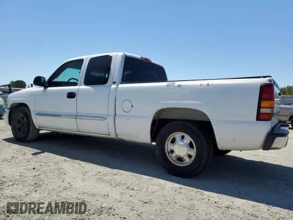 2003 GMC Sierra 1500 SLE with VIN 2GTEC19V331162988, listed as a Copart auction lot 65576615 with 203,201 mi miles and Clean title. Bid and sale history available at DreamBid. Image 2.