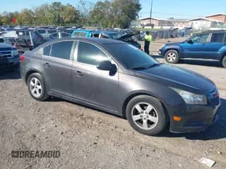2015 Chevrolet Cruze LT с VIN 1G1PC5SB5F7142581, выставлен на аукционе IAAI как лот 43519699 с пробегом 144 223 миль миль и . История ставок и продаж доступна на DreamBid. Изображение 1.