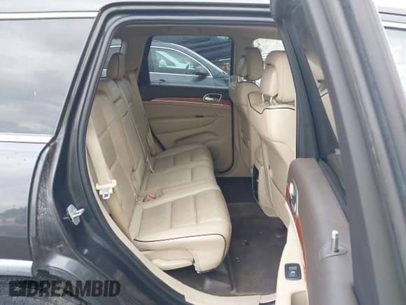 2011 Jeep Grand Cherokee Overland z VIN 1J4RR6GG5BC737094, wystawiony jako IAAI lot #43115697 z przebiegiem 184 207 mil mil oraz . Historia ofert i sprzedaży dostępna na DreamBid. Obrazek 8.