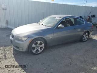 2010 BMW 3 Series 328i xDrive с VIN WBAWV5C52AP081797, выставлен на аукционе Copart как лот 74807304 с пробегом 148 862 миль миль и Чистый • Clean title. История ставок и продаж доступна на DreamBid. Изображение 1.