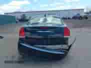 2016 Chrysler 300 C z VIN 2C3CCAKG4GH325443, wystawiony jako IAAI lot #42092937 z przebiegiem 134 050 mil mil oraz . Historia ofert i sprzedaży dostępna na DreamBid. Obrazek 16.