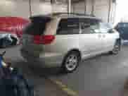 2004 Toyota Sienna XLE z VIN 5TDZA22C44S072233, wystawiony jako IAAI lot #42223676 z przebiegiem 210 468 mil mil oraz . Historia ofert i sprzedaży dostępna na DreamBid. Obrazek 4.