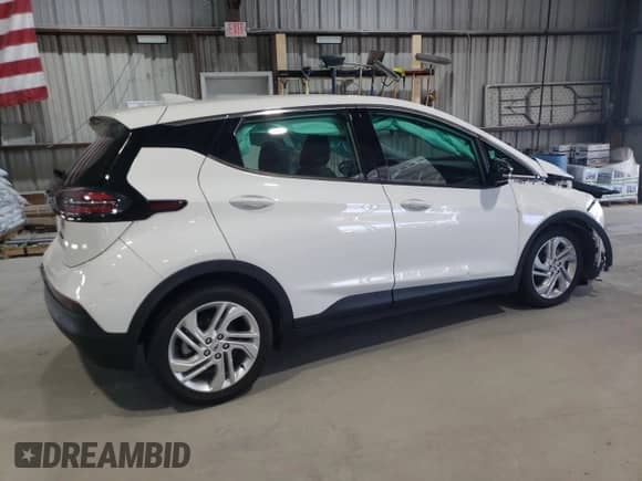 2023 Chevrolet Bolt EV 1LT z VIN 1G1FW6S06P4101564, wystawiony jako Copart lot #69358055 z przebiegiem Nie podano mil oraz Szkoda całkowita • Salvage title. Historia ofert i sprzedaży dostępna na DreamBid. Obrazek 3.
