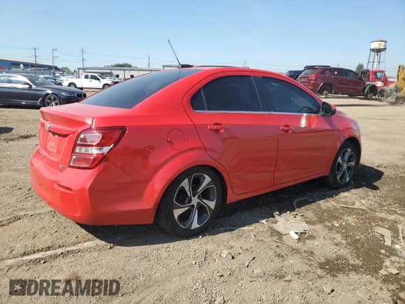 2017 Chevrolet Sonic Premier z VIN 1G1JF5SB3H4120323, wystawiony jako Copart lot #81182005 z przebiegiem 107 834 mil mil oraz Szkoda całkowita • Salvage title. Historia ofert i sprzedaży dostępna na DreamBid. Obrazek 3.