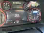 2017 Ram 1500 Rebel z VIN 1C6RR7YT3HS795329, wystawiony jako Copart lot #66280055 z przebiegiem 77 782 mil mil oraz Czysty tytuł • Clean title. Historia ofert i sprzedaży dostępna na DreamBid. Obrazek 8.