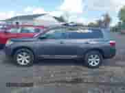 2008 Toyota Highlander z VIN JTEDS41A382063860, wystawiony jako IAAI lot #43096214 z przebiegiem 242 200 mil mil oraz . Historia ofert i sprzedaży dostępna na DreamBid. Obrazek 14.