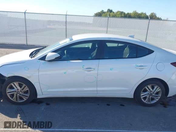 2020 Hyundai Elantra SEL z VIN 5NPD84LFXLH512650, wystawiony jako IAAI lot #43410928 z przebiegiem 81 785 mil mil oraz . Historia ofert i sprzedaży dostępna na DreamBid. Obrazek 14.