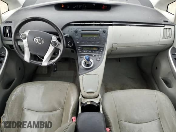 2010 Toyota Prius II z VIN JTDKN3DU6A1007362, wystawiony jako Copart lot #71505335 z przebiegiem 199 839 mil mil oraz Czysty tytuł • Clean title. Historia ofert i sprzedaży dostępna na DreamBid. Obrazek 8.