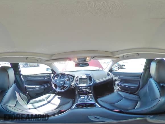 2020 Chrysler 300 Limited с VIN 2C3CCAEG2LH115445, выставлен на аукционе Copart как лот 70415645 с пробегом 70 096 миль миль и Списание • Salvage title. История ставок и продаж доступна на DreamBid. Изображение 14.