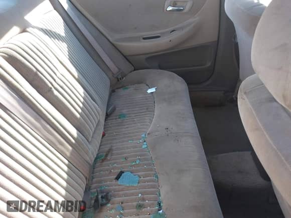 1998 Honda Accord LX z VIN 1HGCG1642WA070628, wystawiony jako IAAI lot #41457636 z przebiegiem 260 036 mil mil oraz . Historia ofert i sprzedaży dostępna na DreamBid. Obrazek 8.