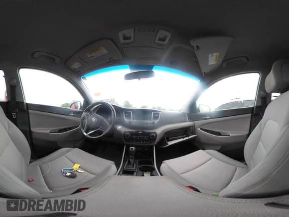 2017 Hyundai Tucson Sport z VIN KM8J3CA20HU539067, wystawiony jako IAAI lot #42476303 z przebiegiem 81 334 mil mil oraz . Historia ofert i sprzedaży dostępna na DreamBid. Obrazek 18.