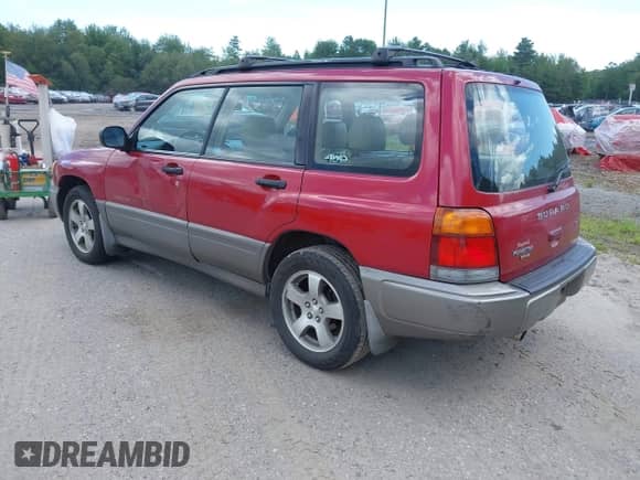 1999 Subaru Forester S with VIN JF1SF6558XH709095, listed as a IAAI auction lot 42893261 with 132,877 mi miles and . Bid and sale history available at DreamBid. Image 3.