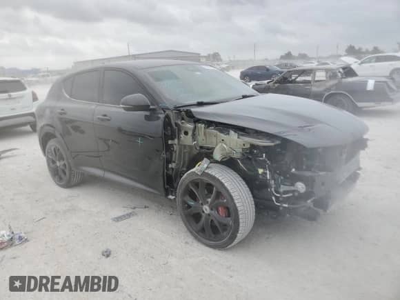 2023 Dodge Hornet GT with VIN ZACNDFAN0P3A03905, listed as a Copart auction lot 50631864 with 5,750 mi miles and . Bid and sale history available at DreamBid. Image 4.