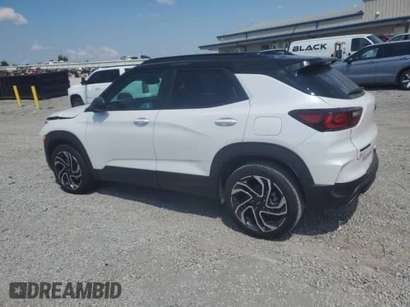 2024 Chevrolet TrailBlazer RS с VIN KL79MTSL7RB080092, выставлен на аукционе Copart как лот 67719225 с пробегом 21 217 миль миль и Списание • Salvage title. История ставок и продаж доступна на DreamBid. Изображение 2.